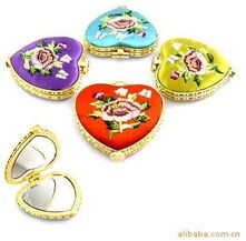 義烏市千色日用百貨鏡子產(chǎn)品精選列表